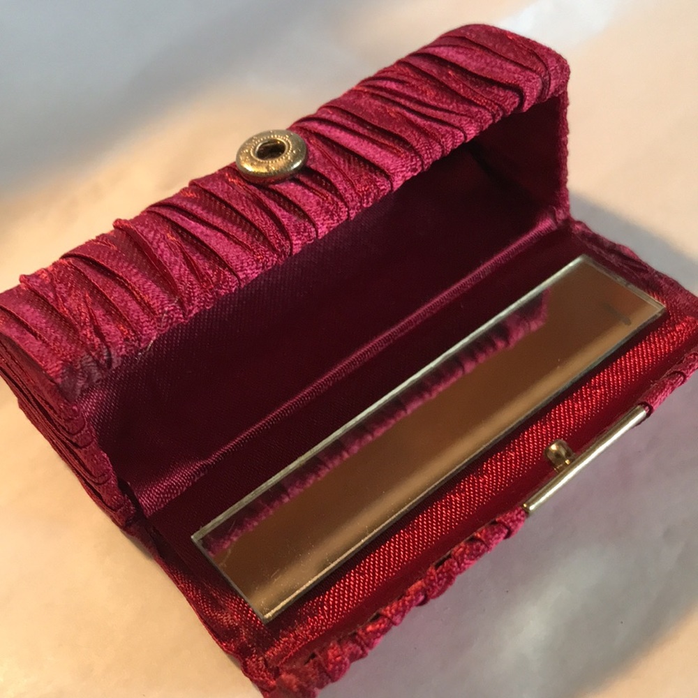 LIPSTICK CASE - Picture 2 of 4